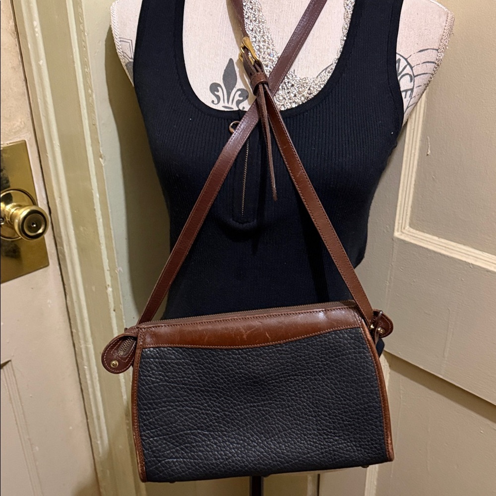 Dooney & Bourke Crossbody Bag - Picture 2 of 8